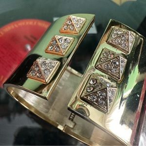 VICTORIA'S SECRET Gold Tone Crystal Studded Cuff Bracelet S/M